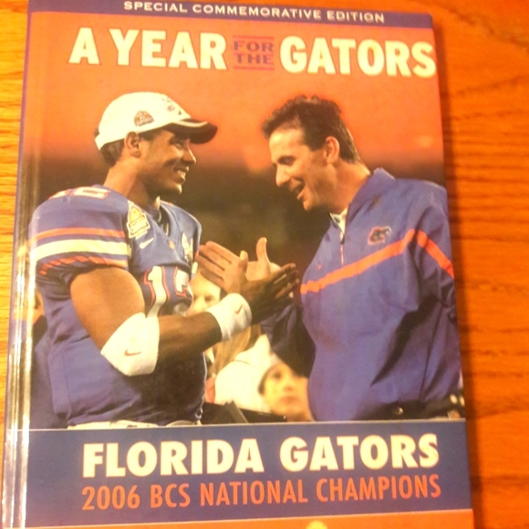 Florida Gators Football Commemorative Book - Picture 1 of 8